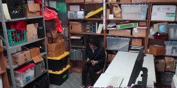 Miniatura de Busty amateur gets facial - video 4