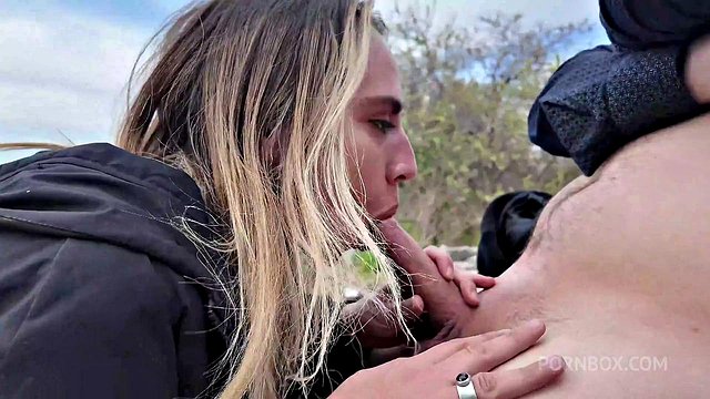 Miniatura de Blonde Couple Takes Public Outdoor Anal Pounding