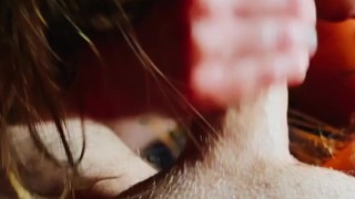 Miniatura de POV : Milf amateur tatouée suce, branle une grosse queue, sperme en bouche
