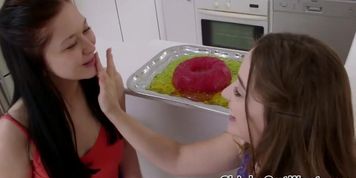 Miniatura de Amateur lesbian eaten out